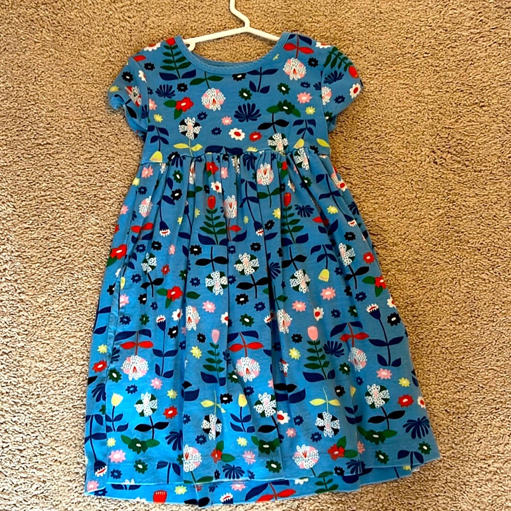 Hanna Anderson size 4 twirl dress